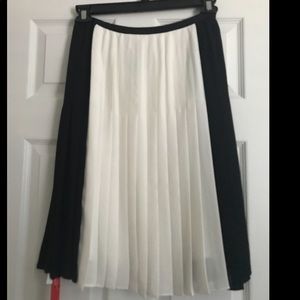 Vince pleated midi skirt